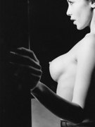 Linda O`Neil nude 45